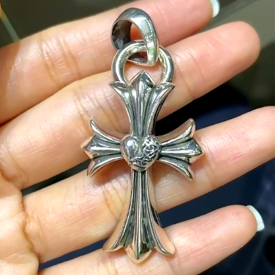 KLX-XL27456057 light gold love cross pendant