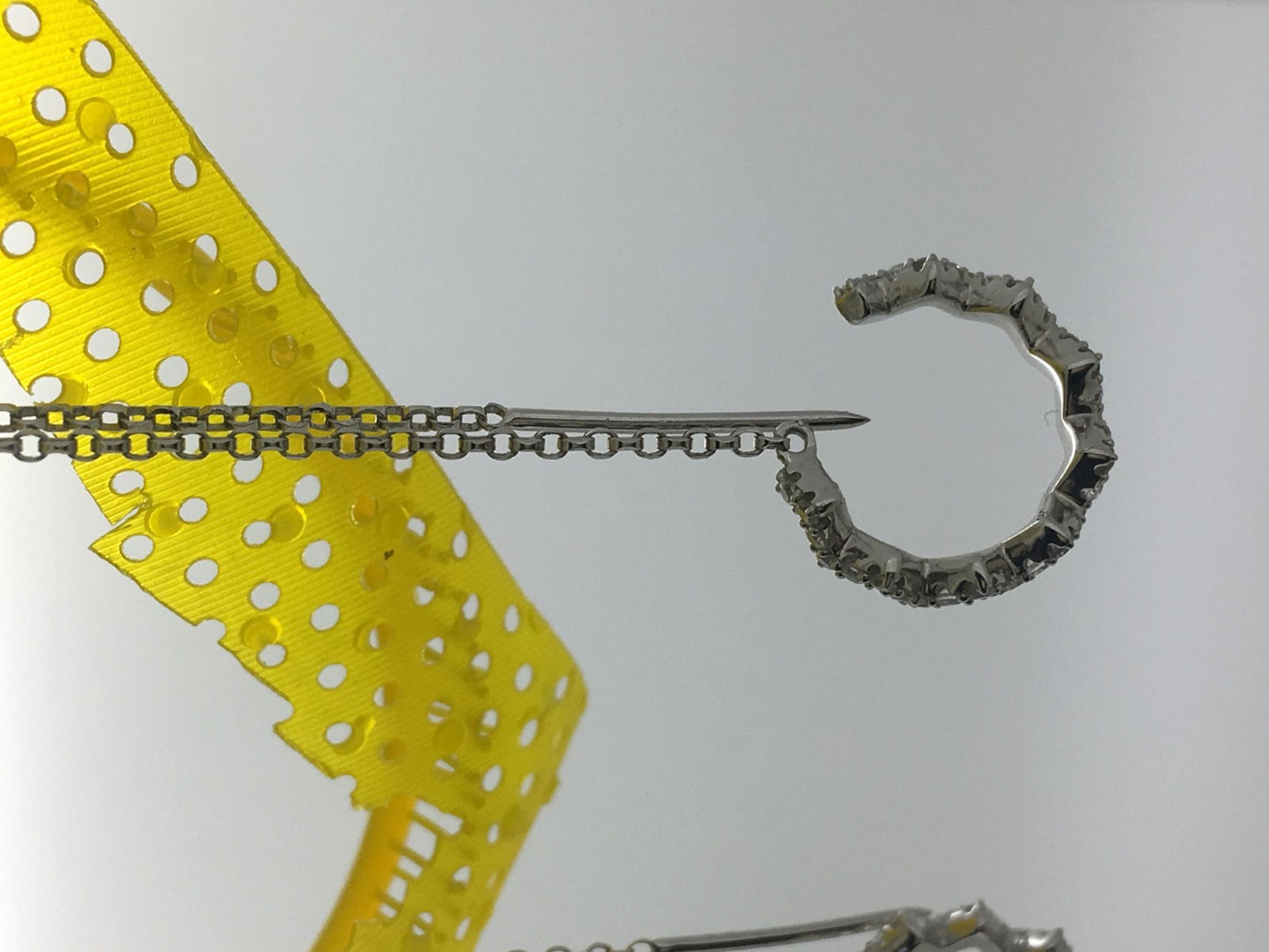 APM-AE9989OX lightning zigzag earrings