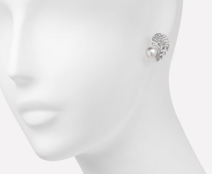 XNE-J10833 Feather Pearl Ear Clip