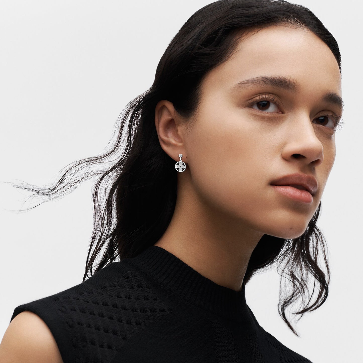 LV-Q06170 Four-leaf clover plum dart series earrings