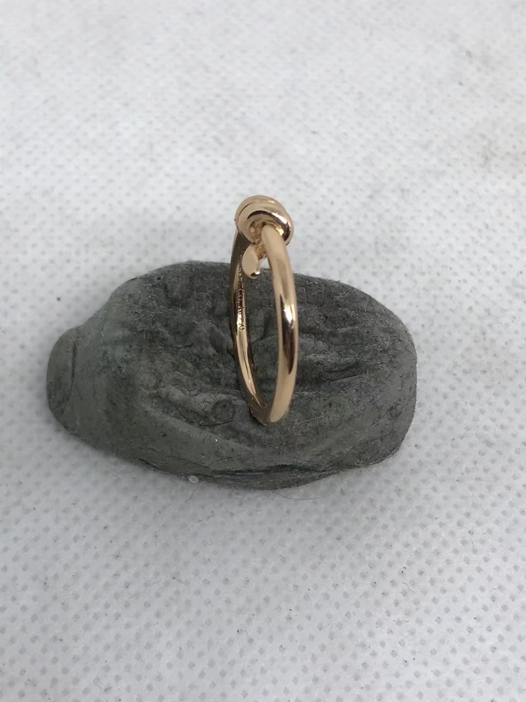 TIF31558600 light gold single circle twisted rope ring (guest version)