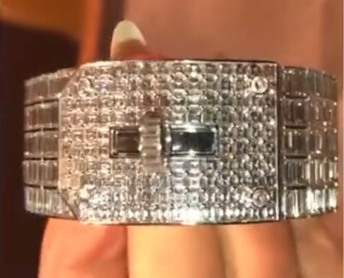 HIS-H177885B 27mm twisted hoop spring trapezoid bracelet (inner circumference 170mm)