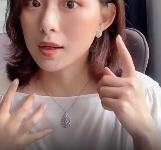 BQLT-JAUEAR008635上圆形下水滴形、中间树叶子枝条、花边改三用拆卸耳环、耳钉、吊坠