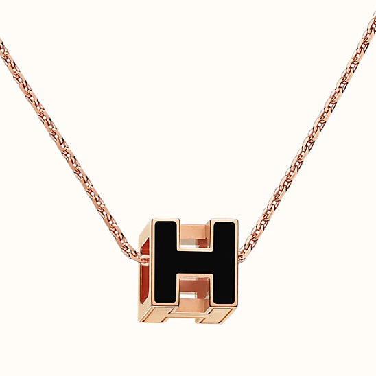 AHS-H143991F03 agate cube H pendant