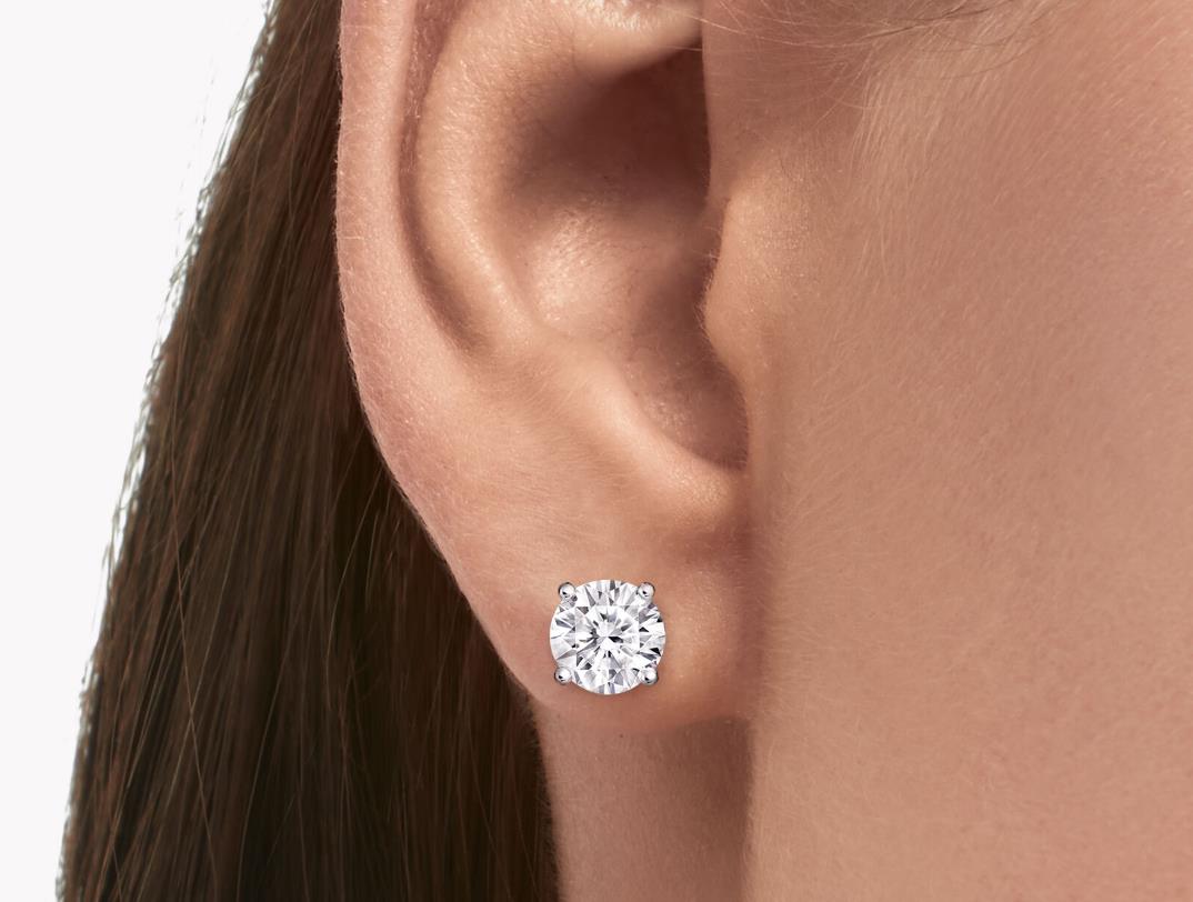 GLF-8703744 four-prong earrings