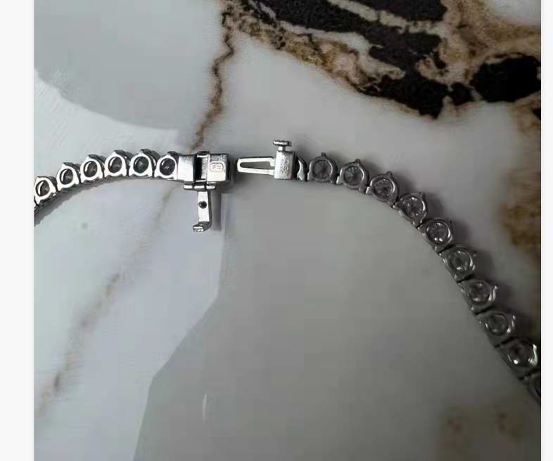 HW-NKDPSR002RI fine diamond necklace three prong set necklace