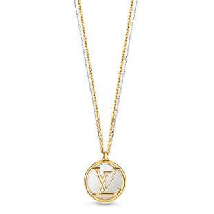 LV-Q39789 Letter LV large pendant