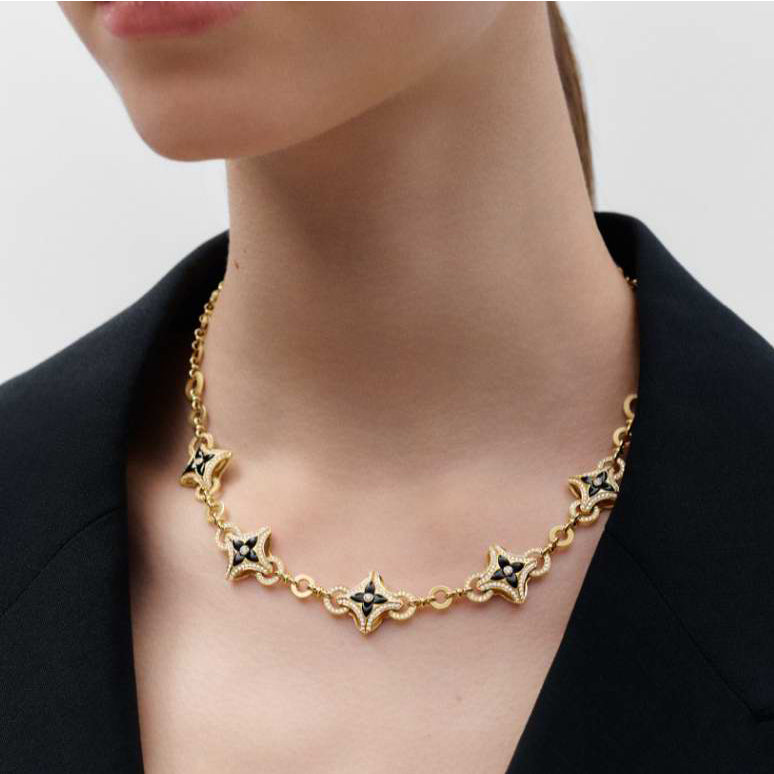 LV-Q94523 black agate plum blossom dart necklace