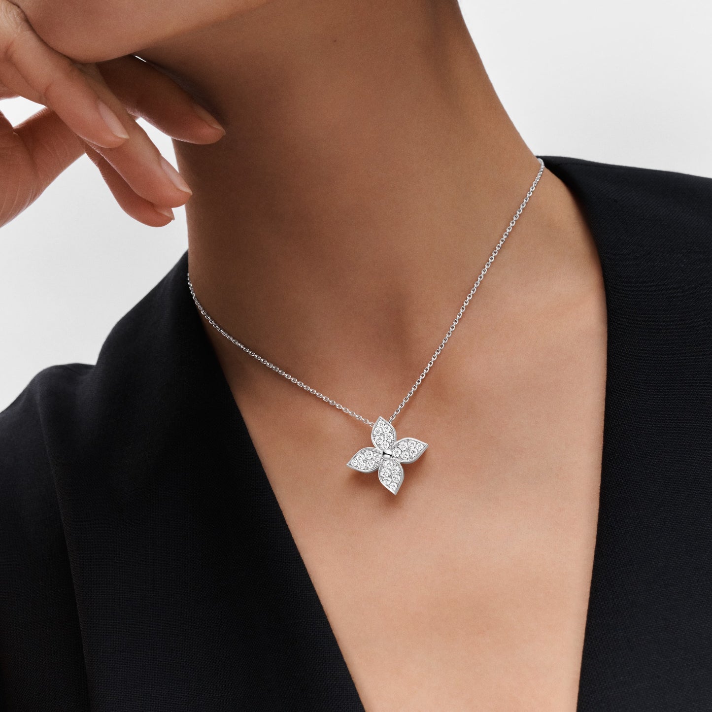 LV-Q93863宽24mm梅花标胸针吊坠1ct