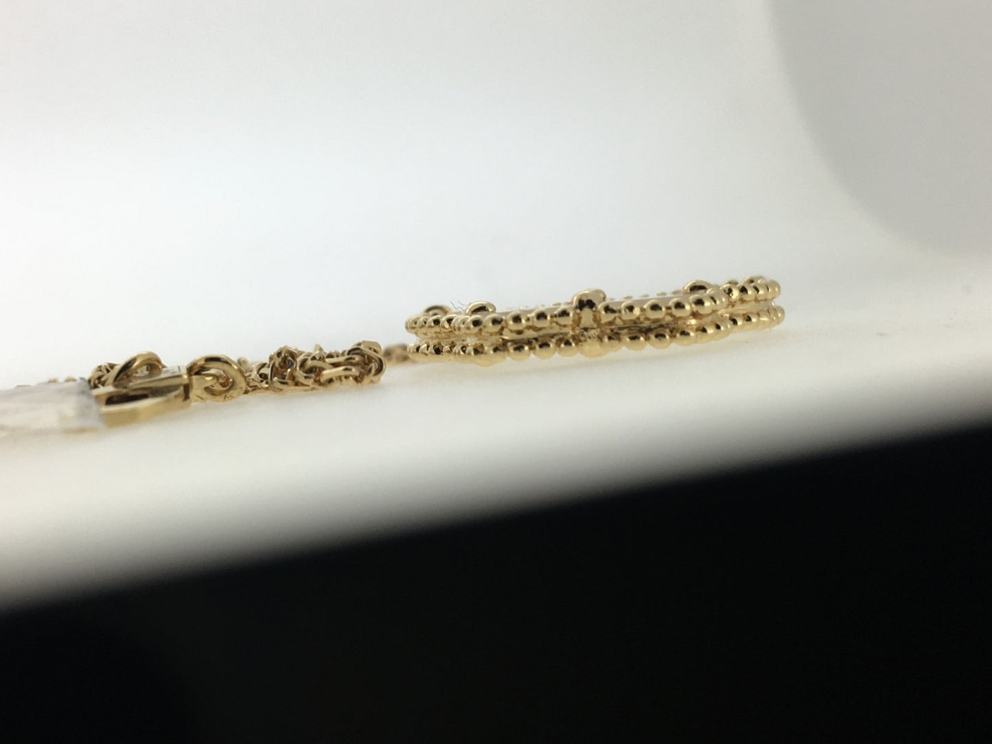 VCABL159026 21mm bead butterfly bolt chain pendant (guest version)