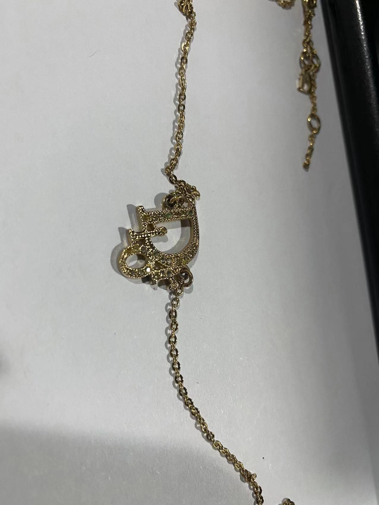 DIOR-D21143客版字母logo栓链吊坠