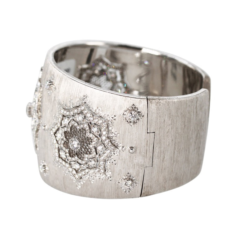 BQLT-BRC49754蜂巢花纹宽版手镯