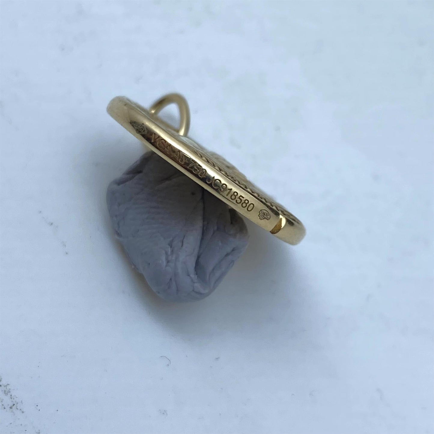 VCARP7SO00 21mm guest version light gold Leo pendant constellation solid version