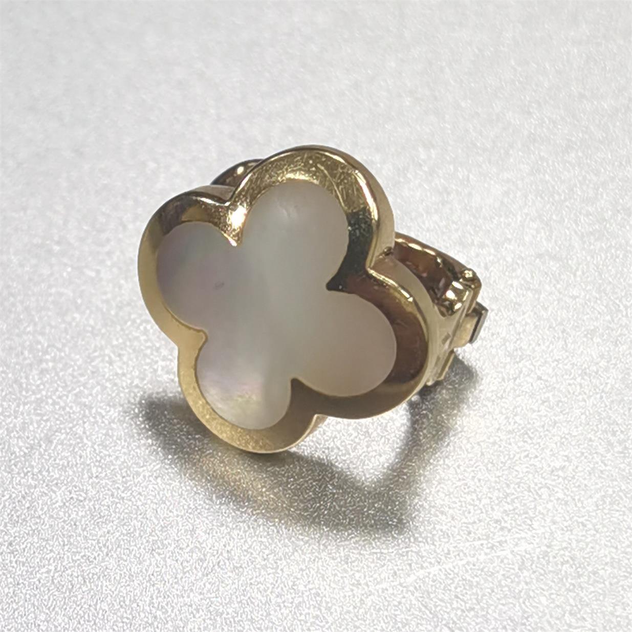 VCARB14000 16mm wave surface four-leaf clover ear clip guest version