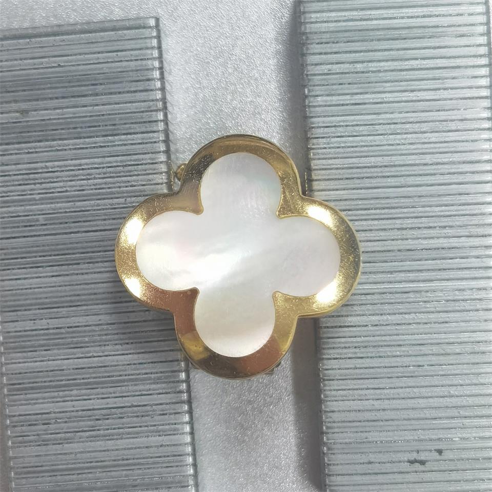 VCARB14000 16mm wave surface four-leaf clover ear clip guest version