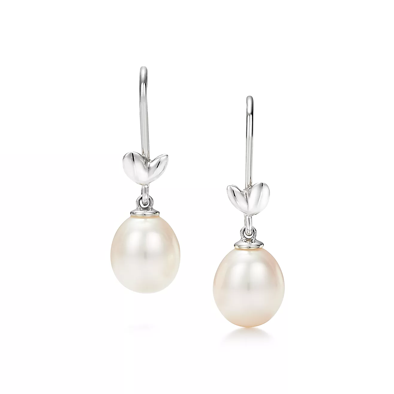 TIF-600219754 leaf pearl ear hooks