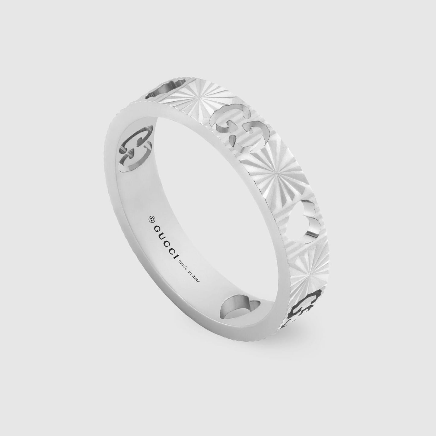 GC-729458 4mm wide hollow GG heart-shaped ring