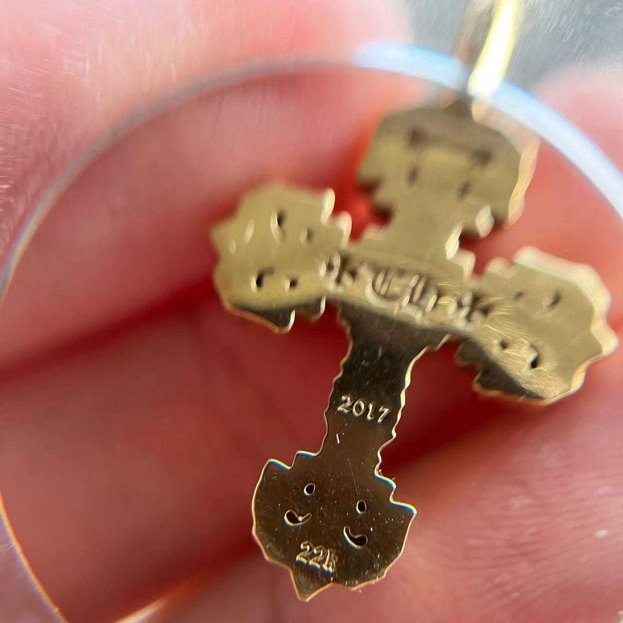 KLX-CHH25059 thatched cross with square diamond pendant in the middle