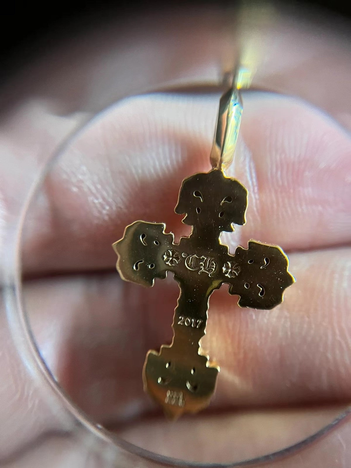 KLX-CHH25059 thatched cross with square diamond pendant in the middle