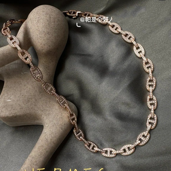 AMS-H221203B pig nose Japanese character full diamond necklace