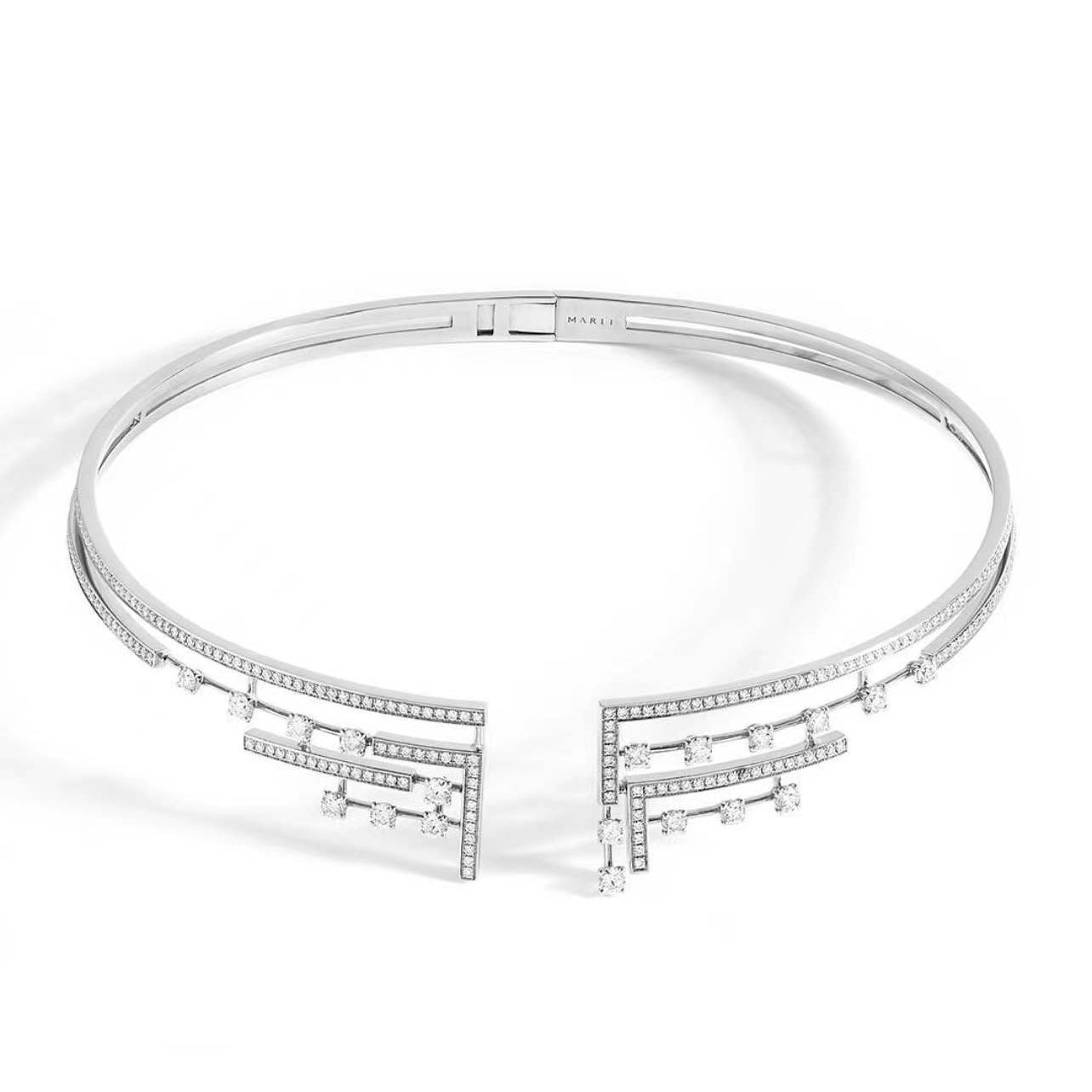 MARLI-AVEN-N1 Maze Avenue Crown Hinge Necklace