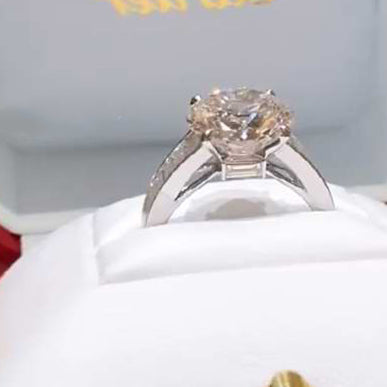 KDY-RD3381四爪梯方戒臂2ct