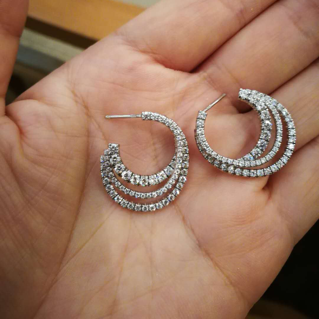KDY-N8515137 three-ring tiger mouth earrings