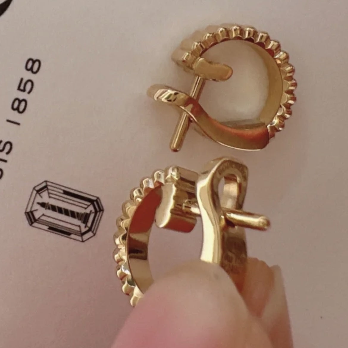 BSL-JCO01369 striped earrings light gold