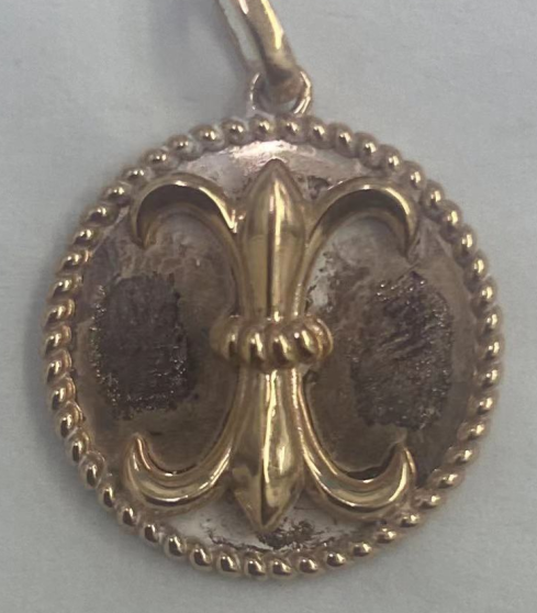 KLX-140064 Three-pronged Maohua Iris Light Gold Circle Pendant Customer Edition