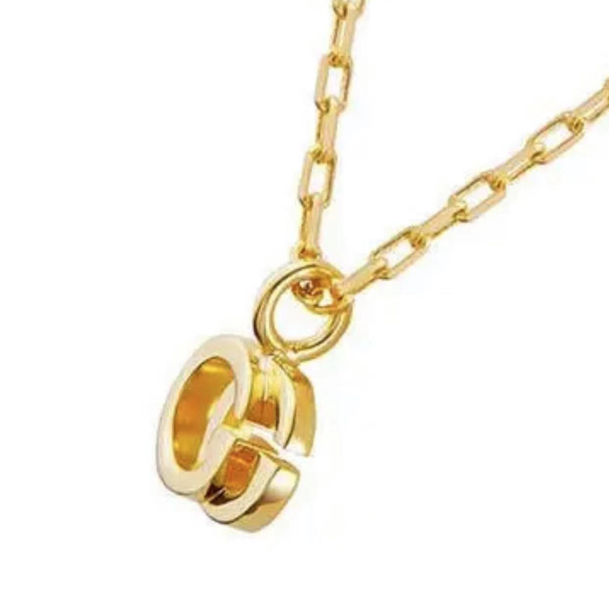 GC-687118 8mm wide light gold GG letter pendant