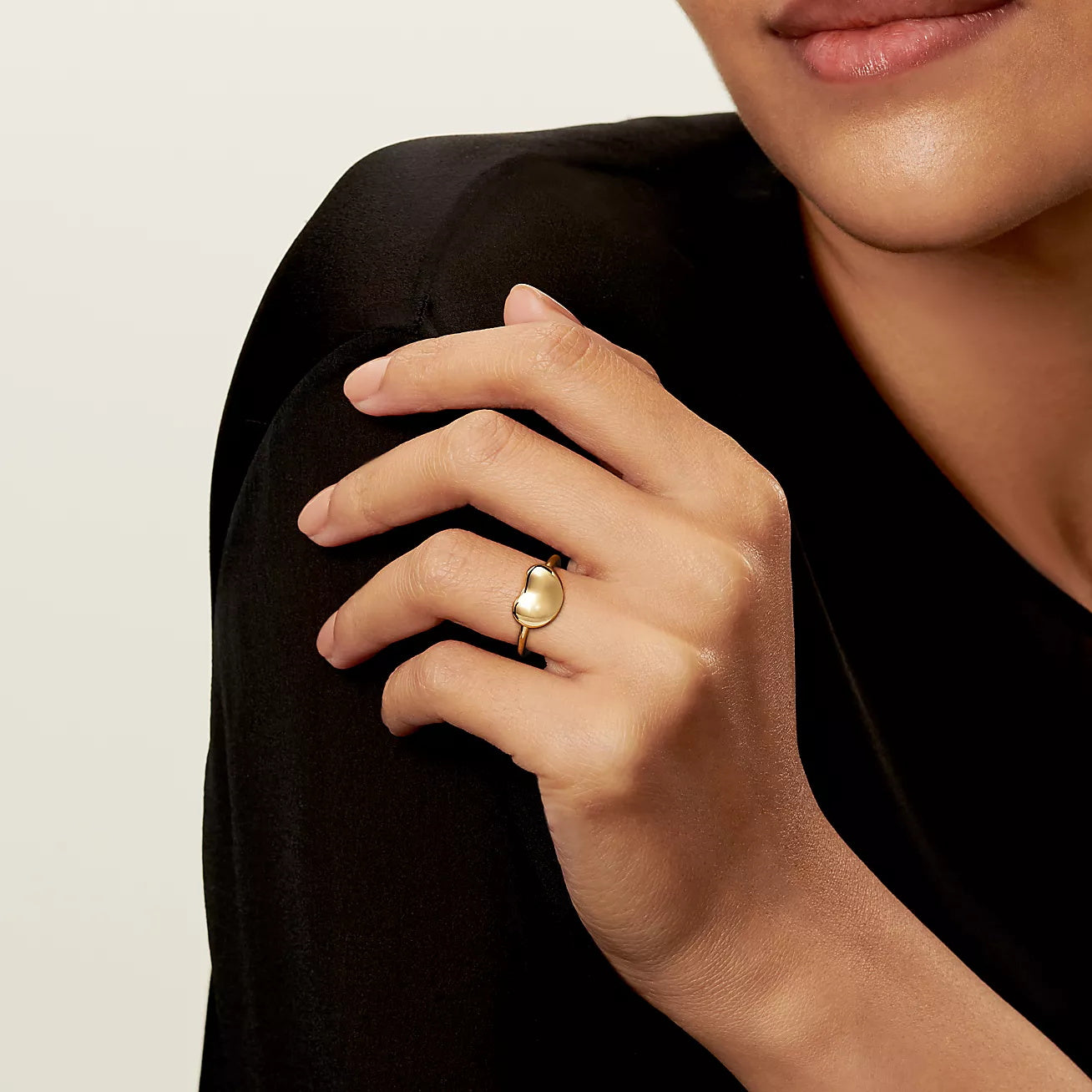 TIF-70880520 light gold bean ring