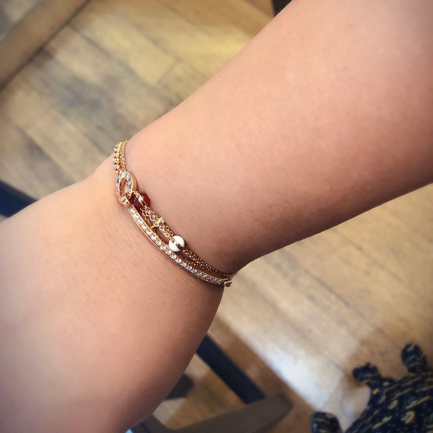 BJ-G36PH900 two-color stone turn bracelet
