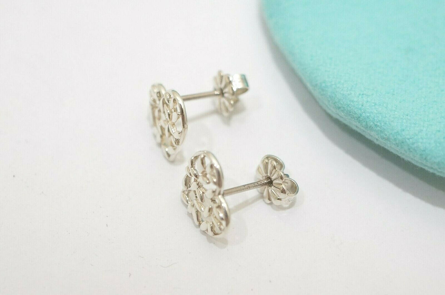 TIF600219755 branch heart-shaped earrings