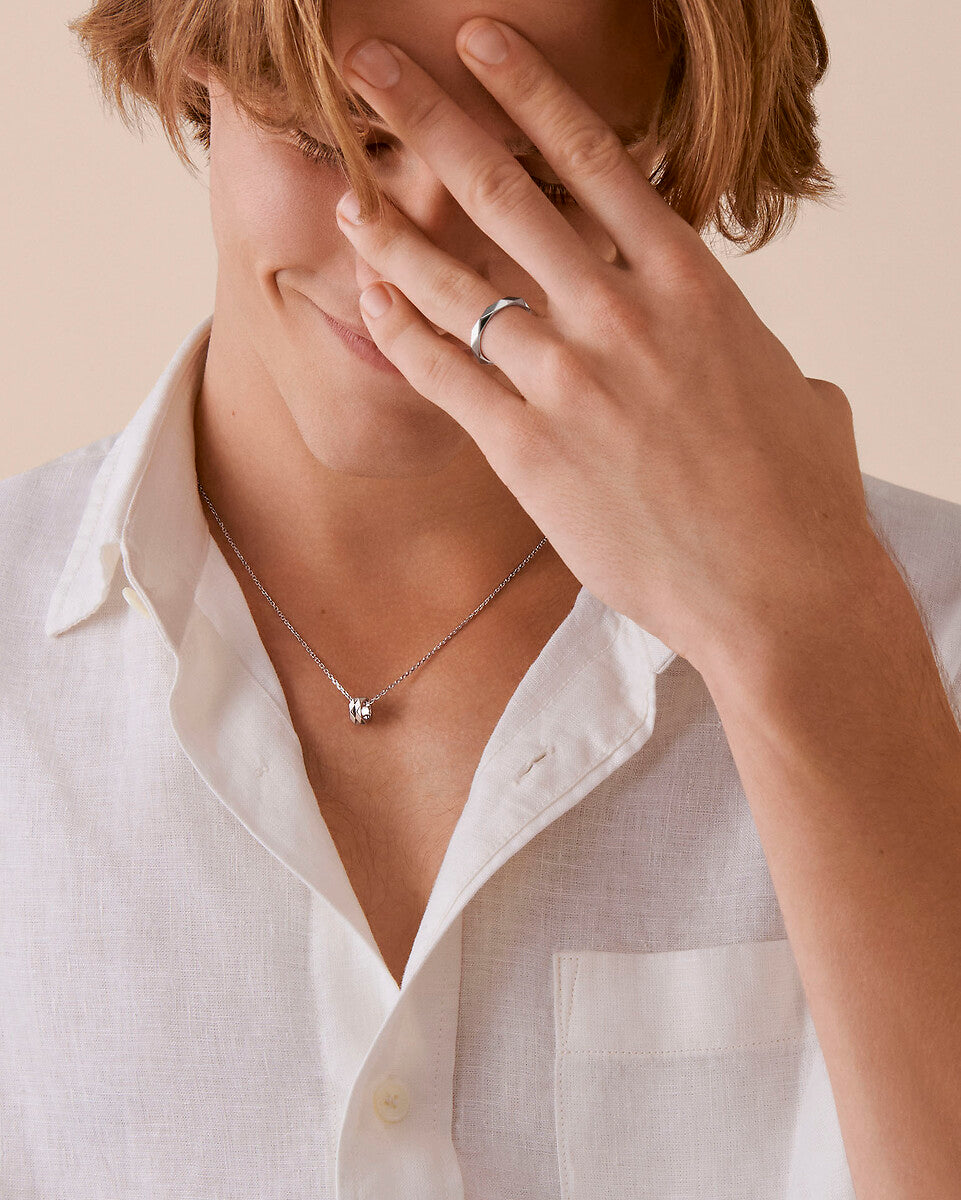 BSL-JPN00676 Triangular Diamond Pendant