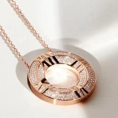 TIF34553488 full diamond Roman disc pendant