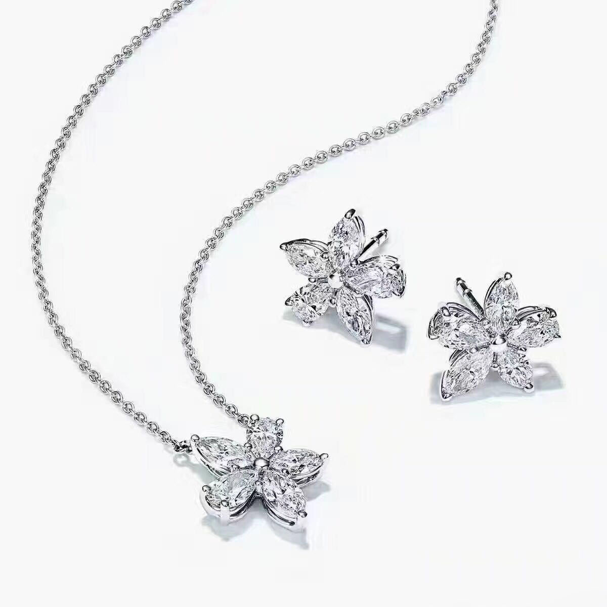 TIF64419276 five-leaf horse eye flower cluster earrings