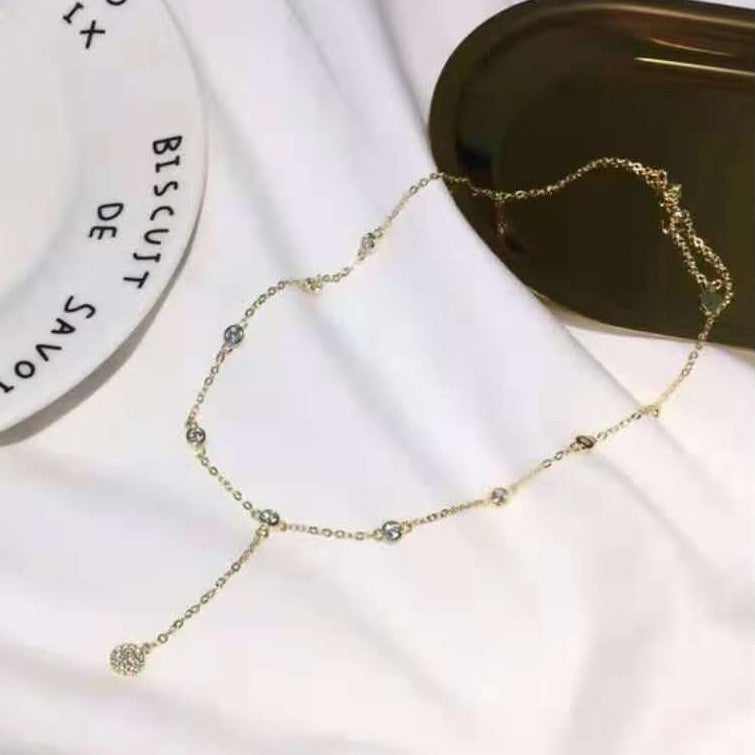 TIF79573294 diamond clavicle blister 8-point pendant