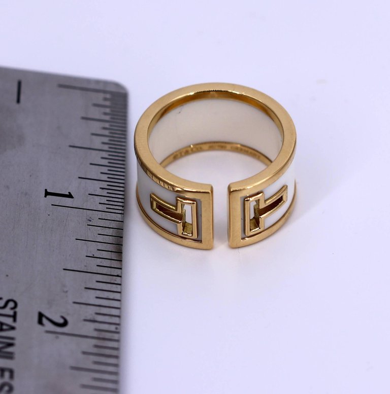 TIF17604397 Shell Agate Hollow T-shaped Wide Arm Ring 22#