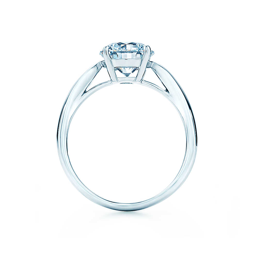 TIF8339749 Crossed Four Claw Square Diamond Ring