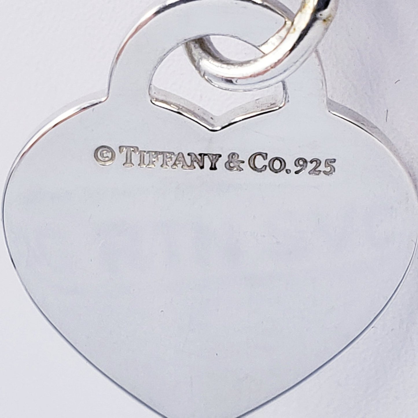 TIF28832061 light gold heart-shaped necklace