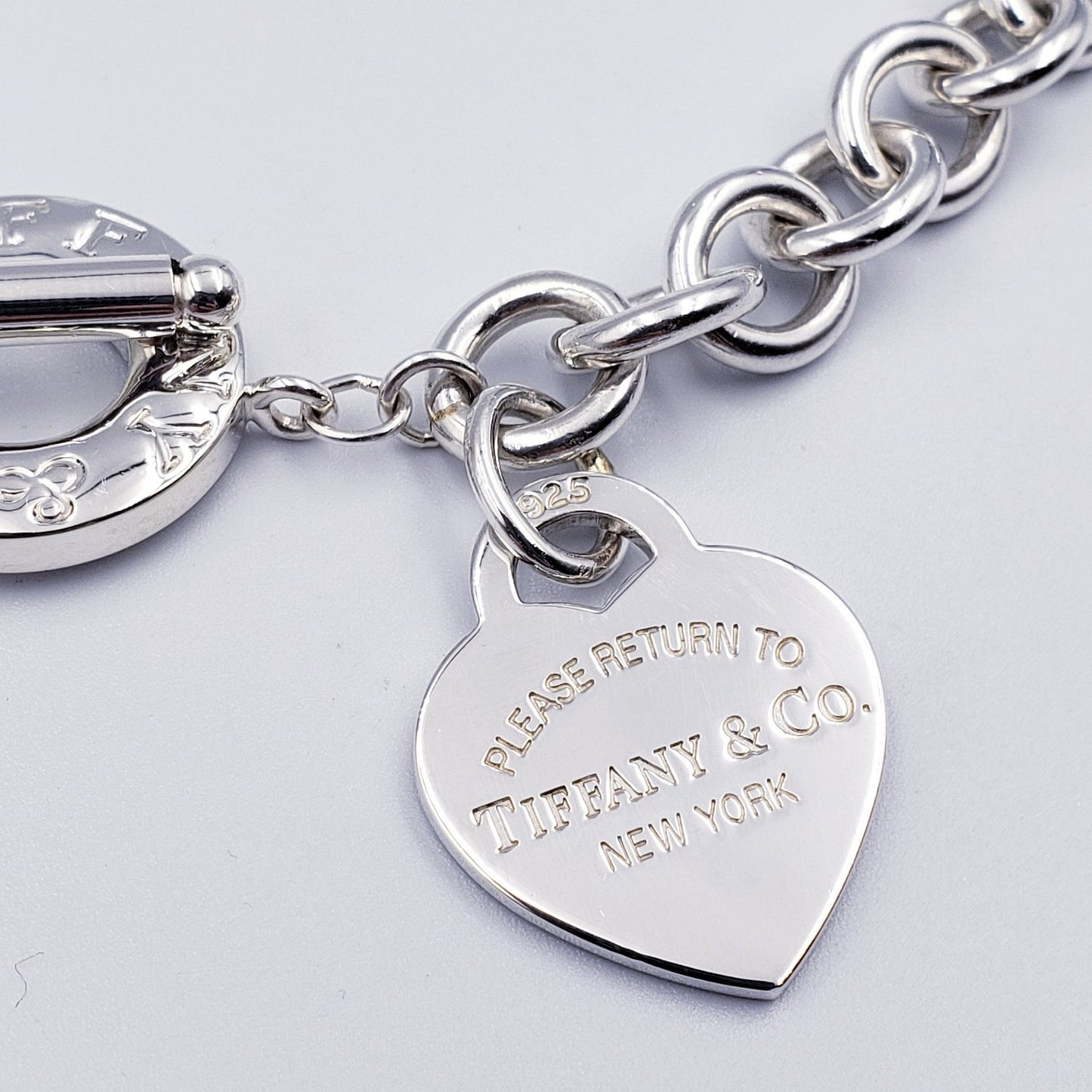 TIF28832061 light gold heart-shaped necklace