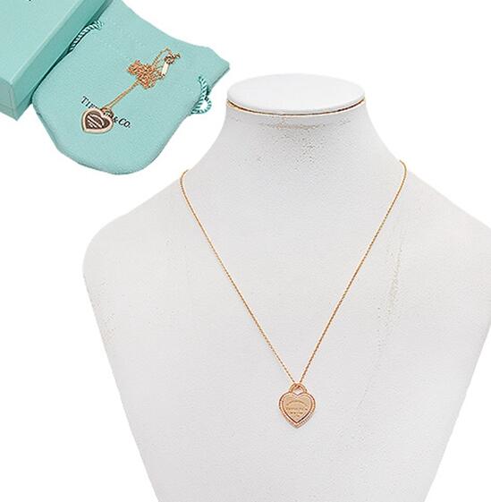 TIF68194050 diamond letter flat single heart shaped small pendant