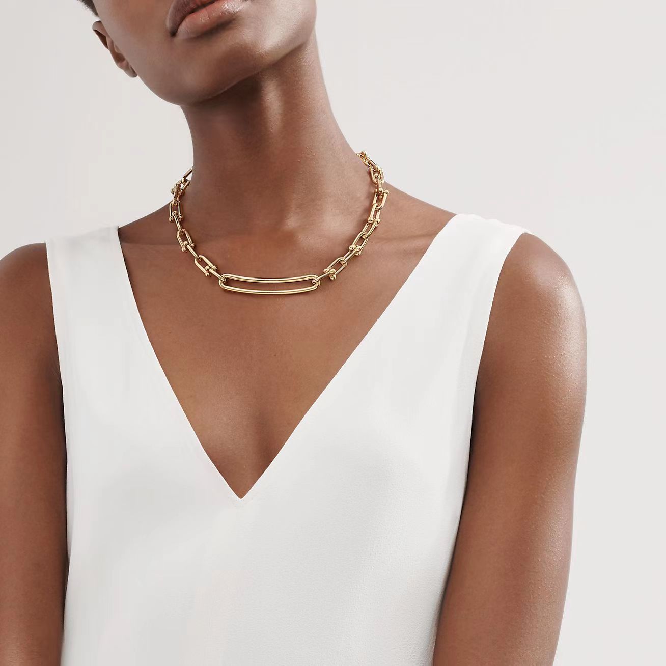 TIF25193497 long U-shaped U ball necklace