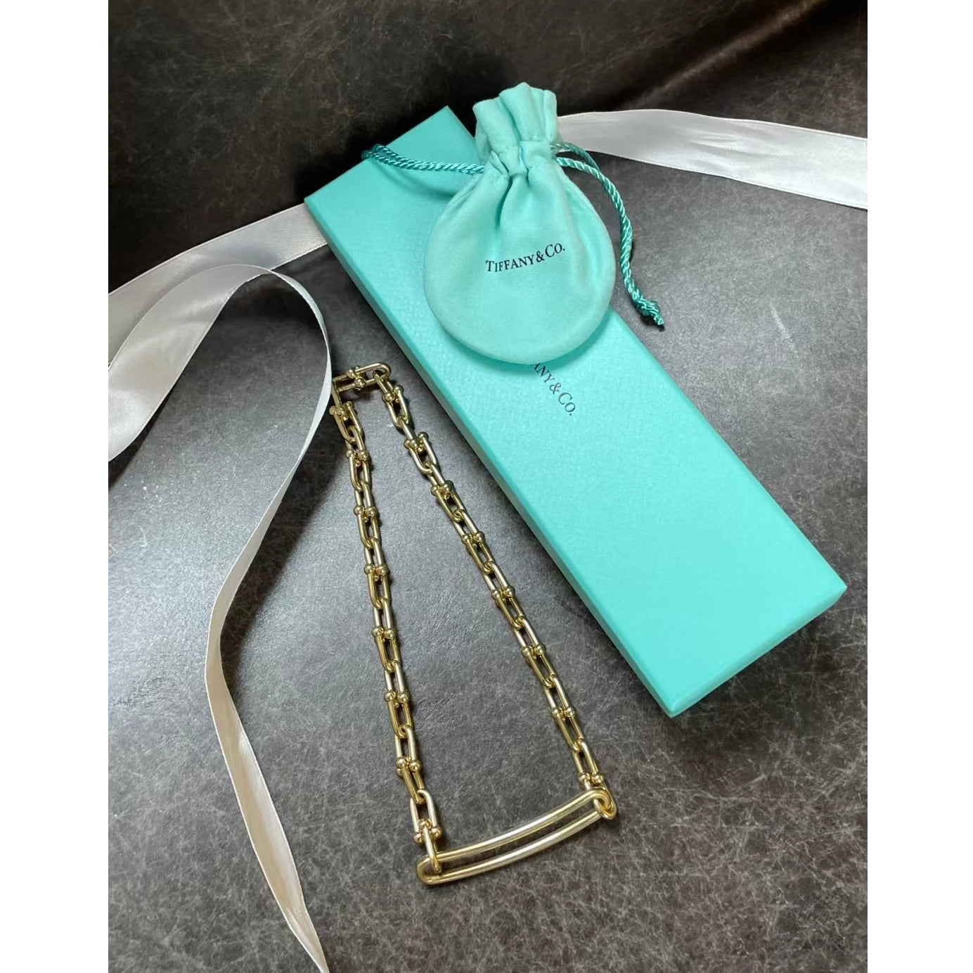 TIF25193497 long U-shaped U ball necklace