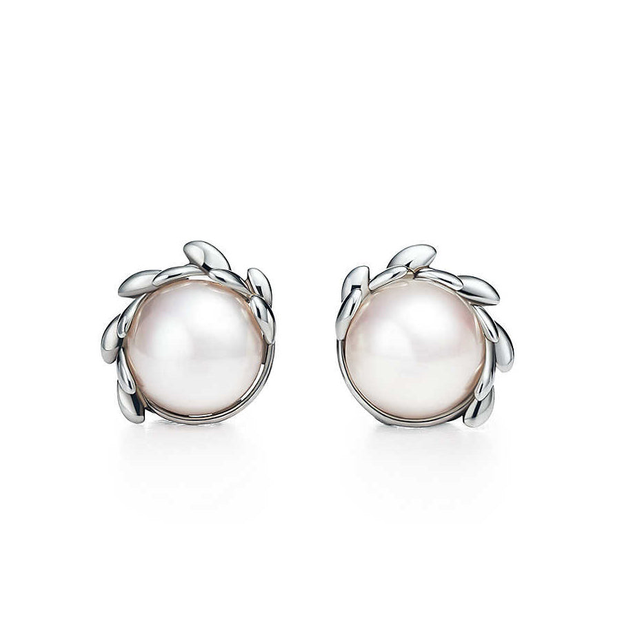 TIF26218947 leaf pearl earrings