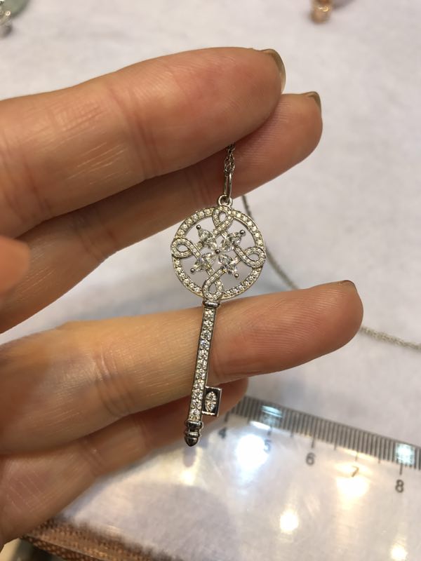 TIF60010986 full diamond Chinese knot horse eye key pendant 1.5 inches