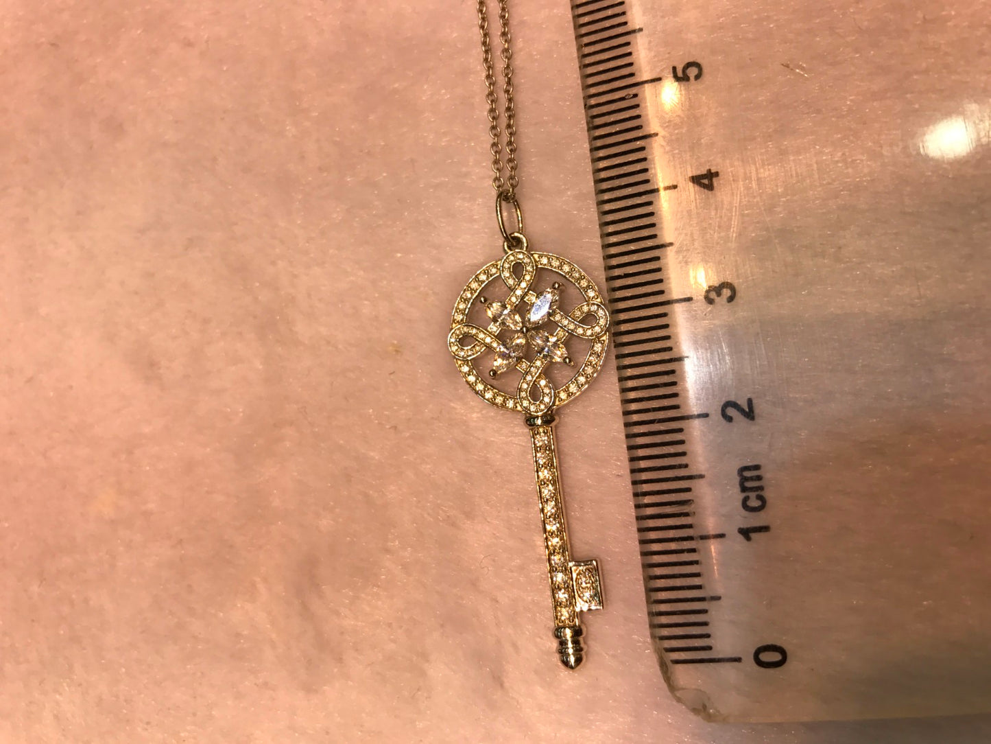 TIF60010986 full diamond Chinese knot horse eye key pendant 1.5 inches
