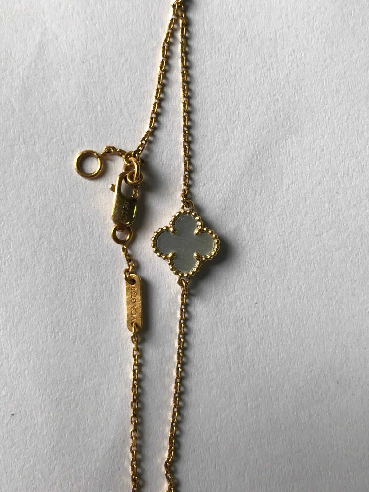 VCARF68800 About 9.4mm guest version four-leaf clover bracelet