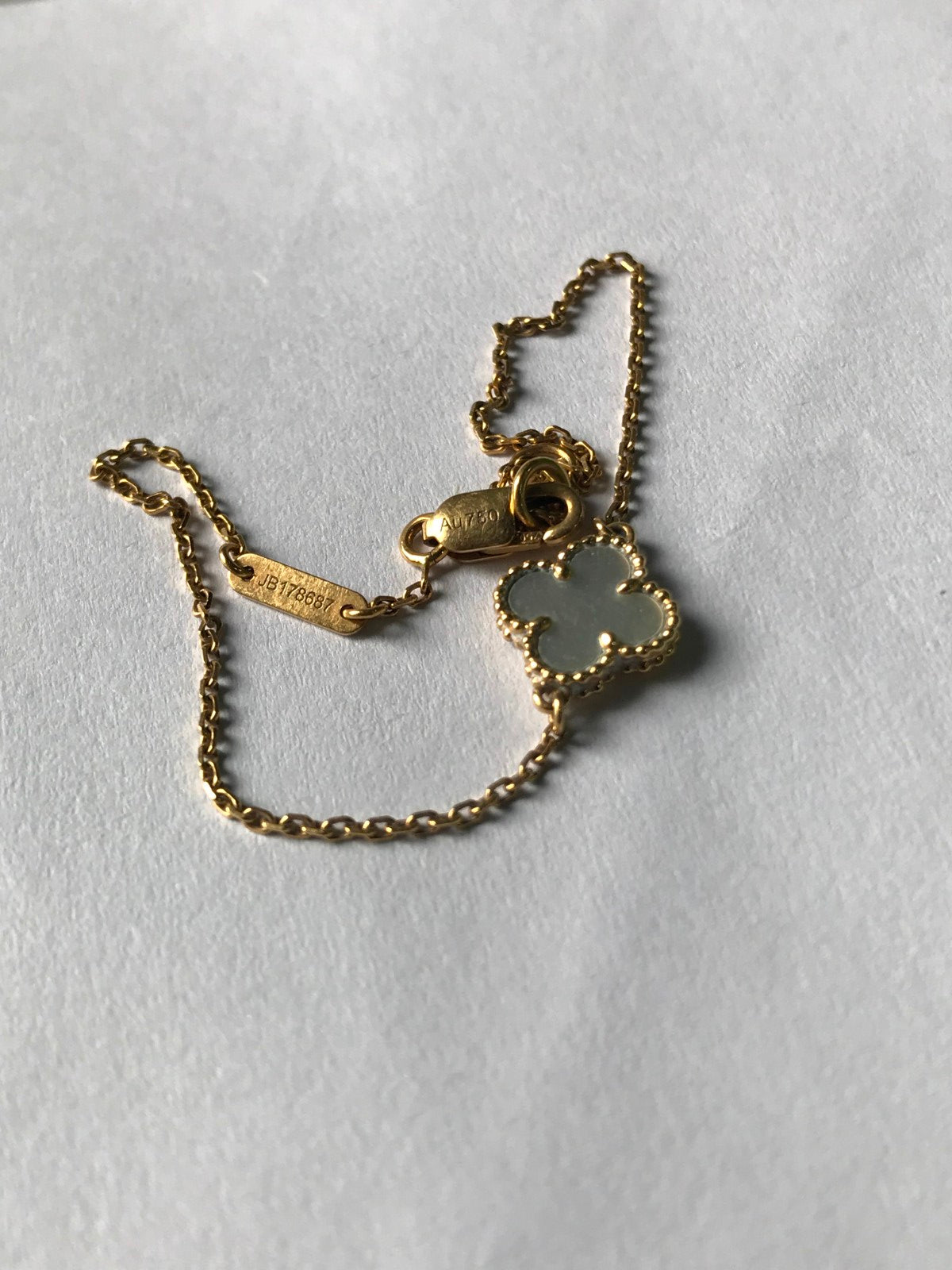 VCARF68800 About 9.4mm guest version four-leaf clover bracelet