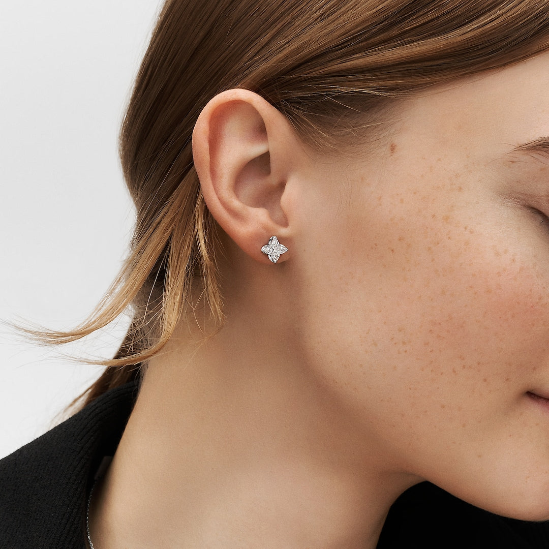 LV-Q06418 star cut diamond stud earrings